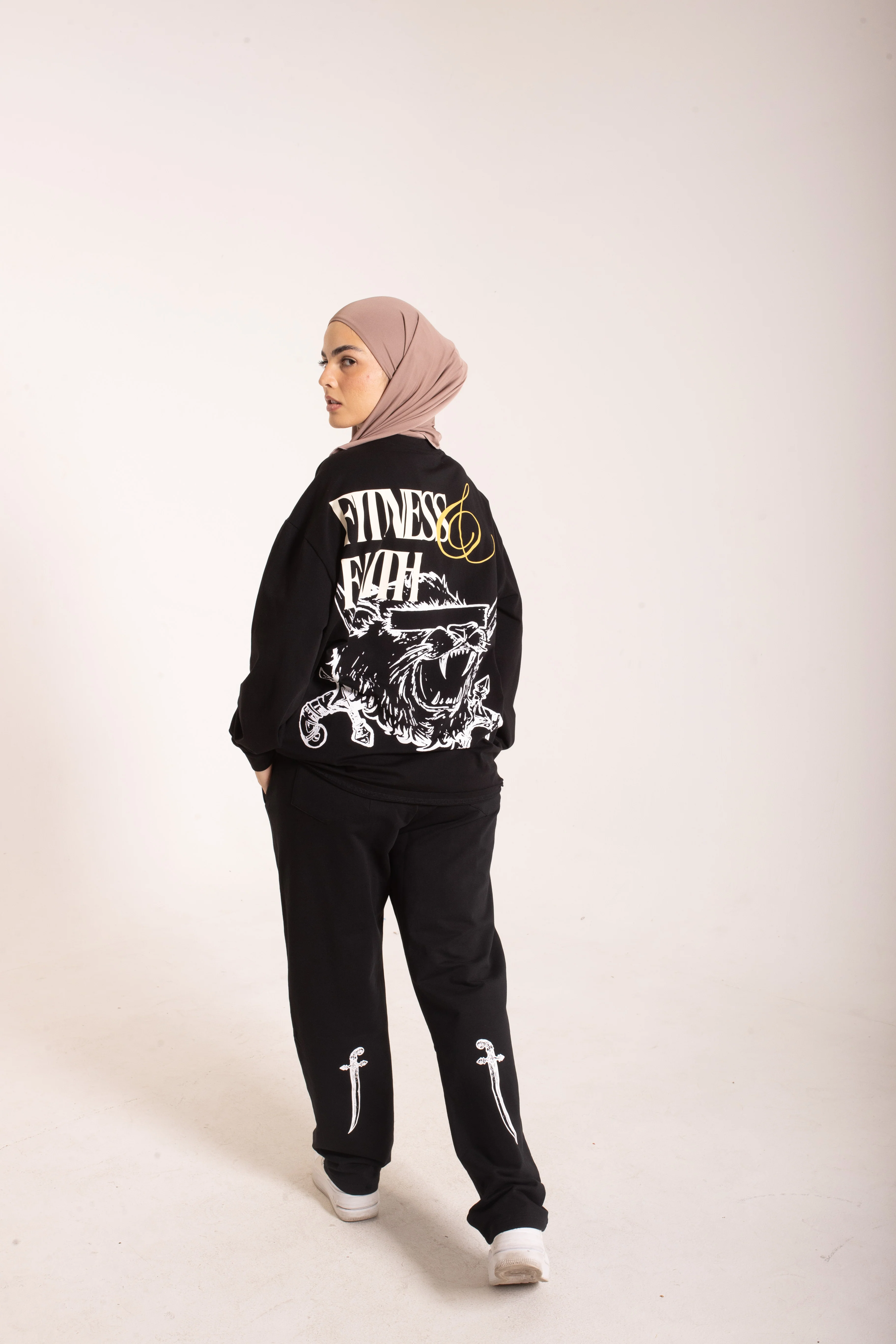 LION HEARTED - Workout Pump-Cover Long Sleeve - Image 16